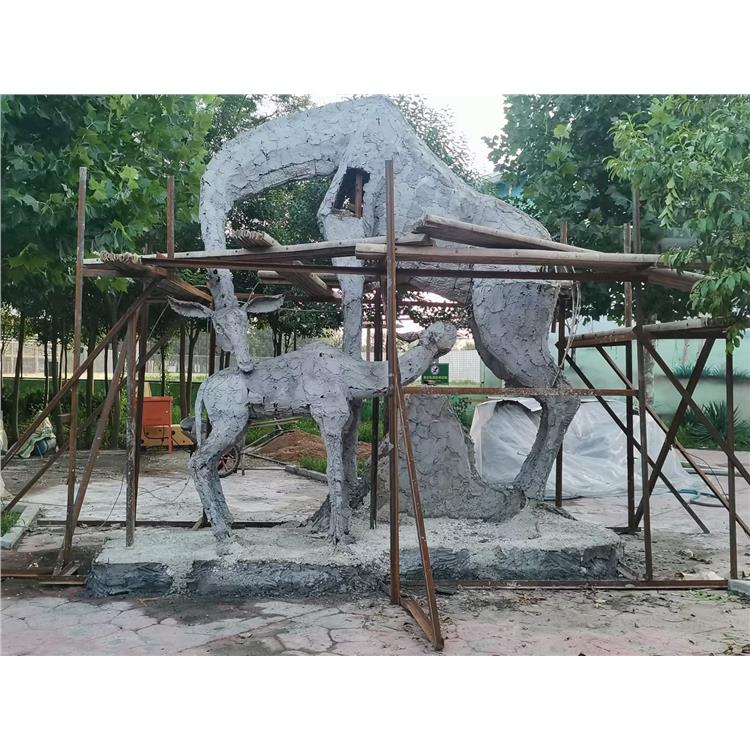 太原水泥鹿雕塑制作厂家