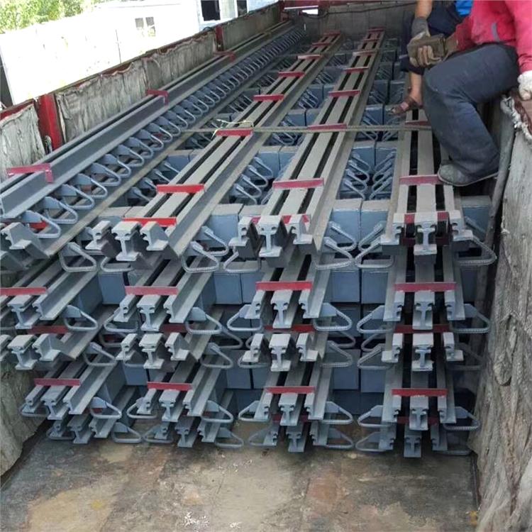 异型钢桥面伸缩缝安装 厂家 支持定制 郑州异型钢桥面桥梁伸缩缝