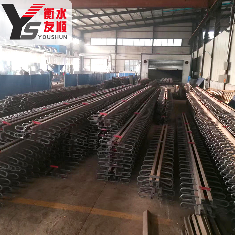 兰州公路桥梁用伸缩装置 公路无缝式伸缩缝 生产厂家