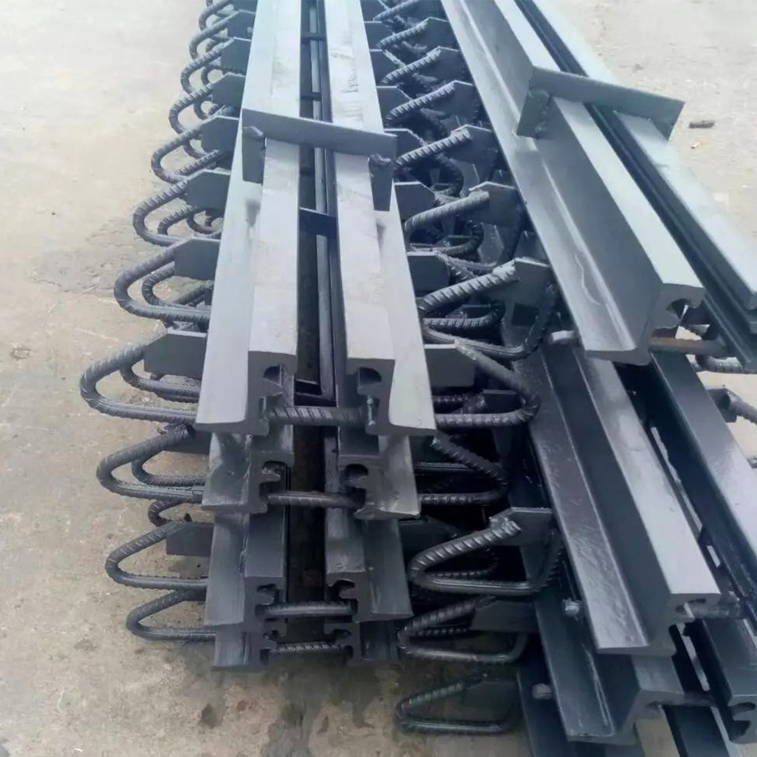 公路伸缩缝装置 厂家销售 石家庄桥面路面梳齿板伸缩装置