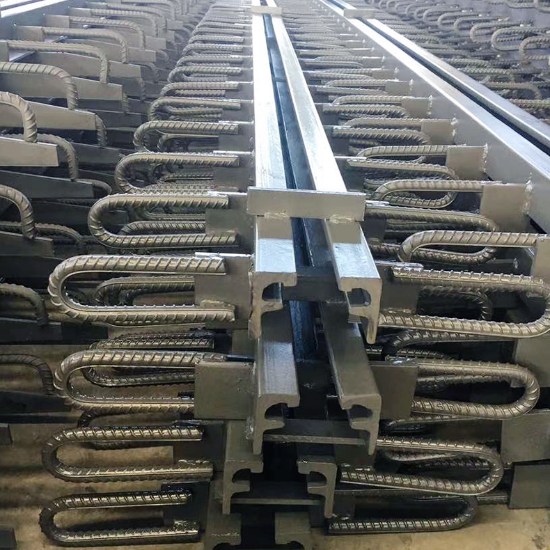 异型钢桥面桥梁钢板伸缩缝 长春组合式伸缩缝装置 生产厂家