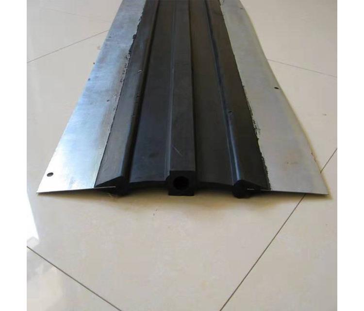 西宁水利水坝隧道用防水密封胶条 国标 中埋式水闸橡胶水封止水带