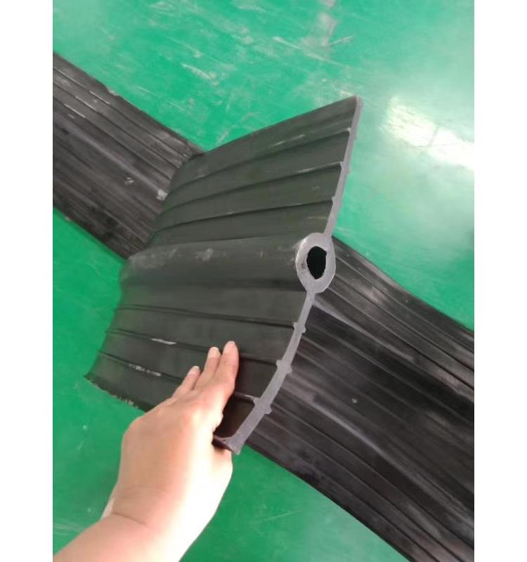 外贴钢边式橡胶止水带 国标 南宁建筑管廊用BW遇水膨胀橡胶止水条