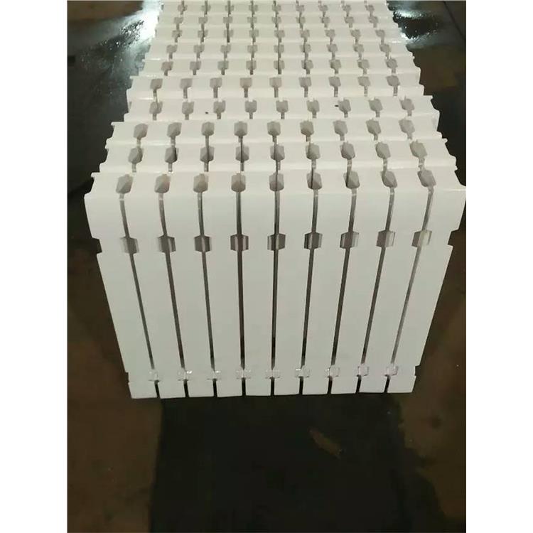 长春翅片暖气片厂家 长春钢制二柱暖气片制造商